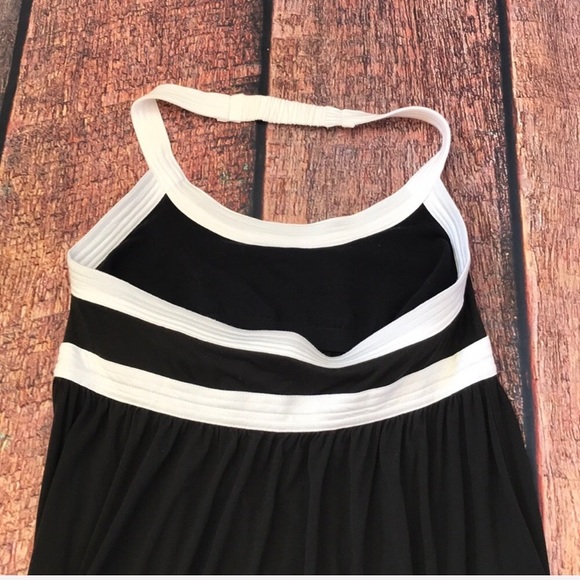 Black and white halter dress - Picture 7 of 8